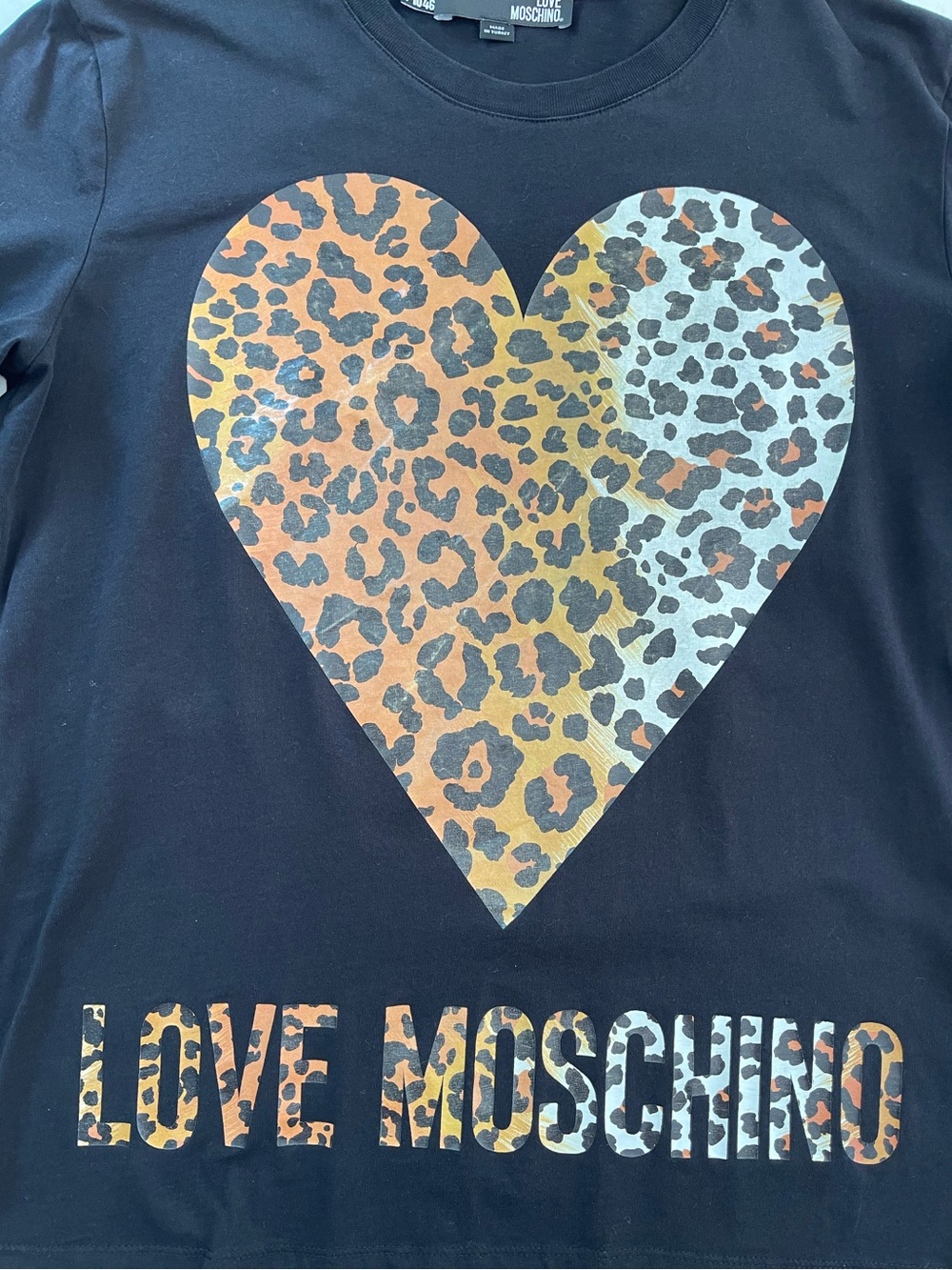 Love Moschino Black Cotton Tee w Large Leopard Print Heart Graphic, Size 10 EUC